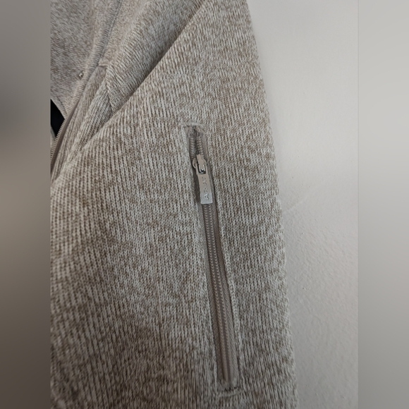 Ariat Oatmeal Ski Jacket with Structured Shoulders - Picture 6 of 8